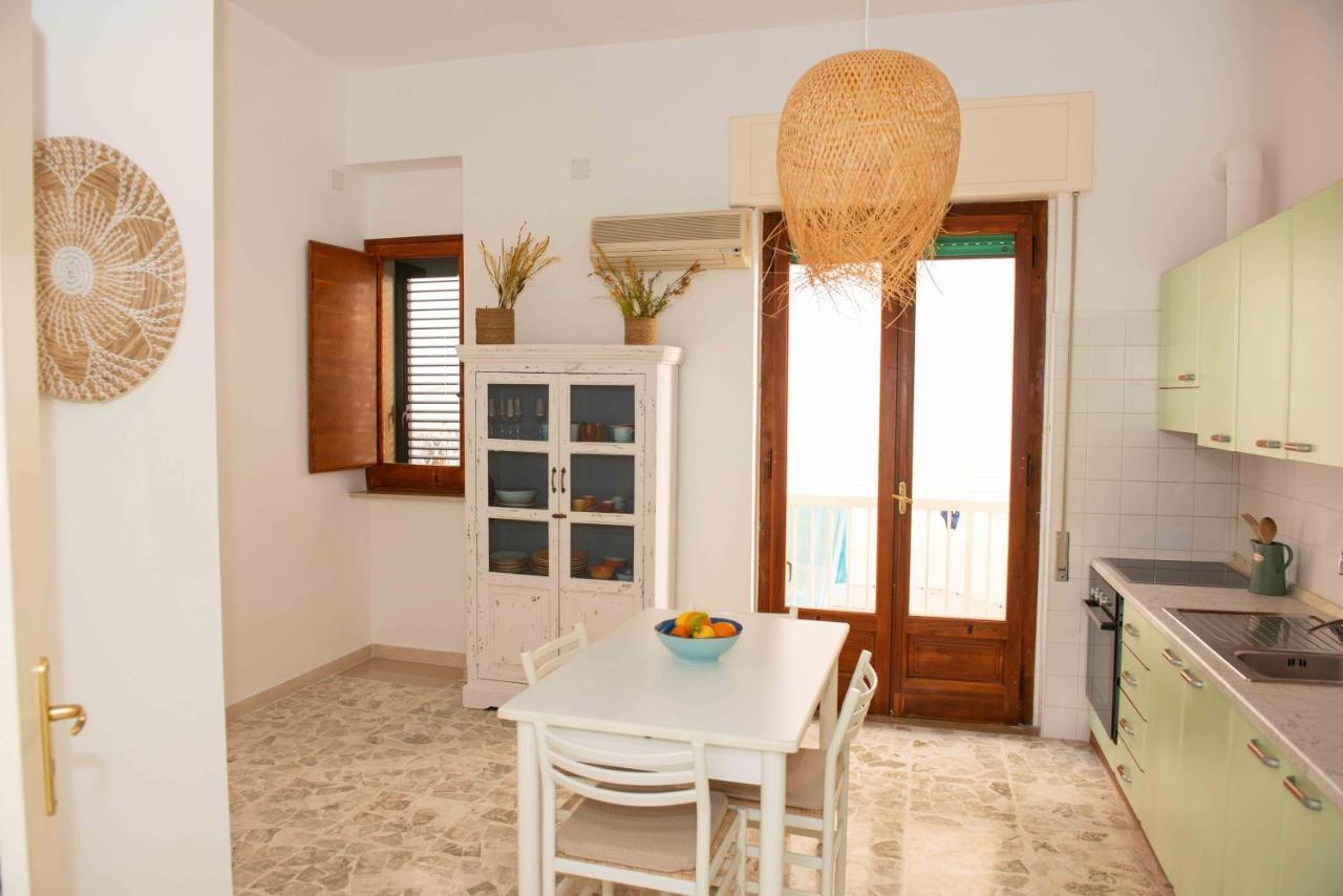 La Casa Del Mare Apartment Vieste Bagian luar foto