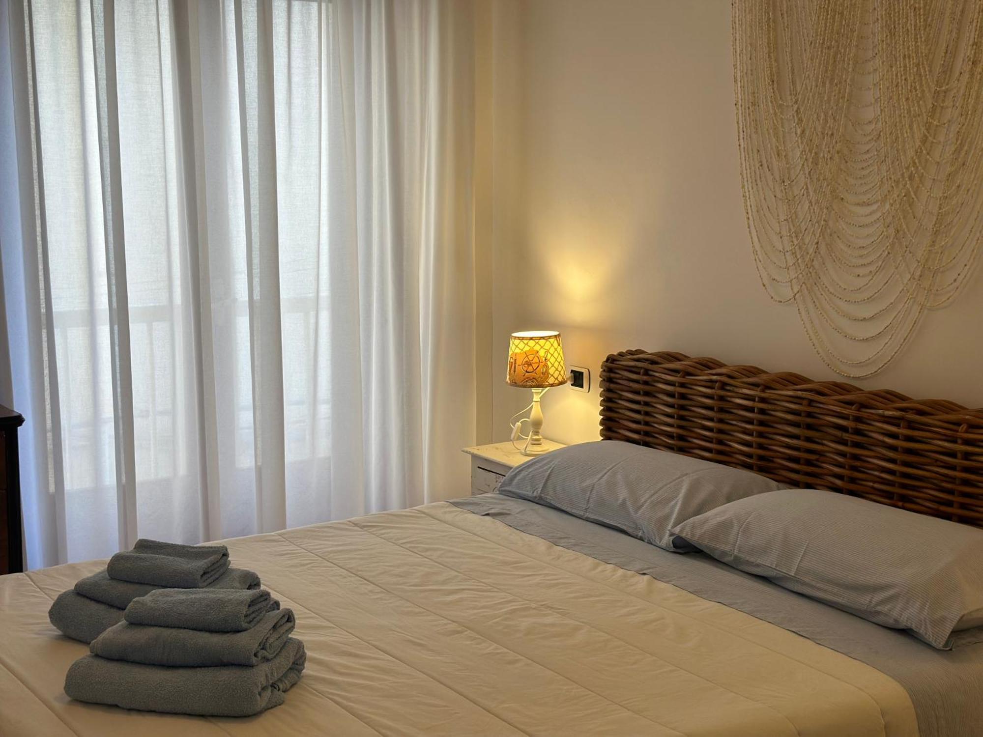 La Casa Del Mare Apartment Vieste Bagian luar foto